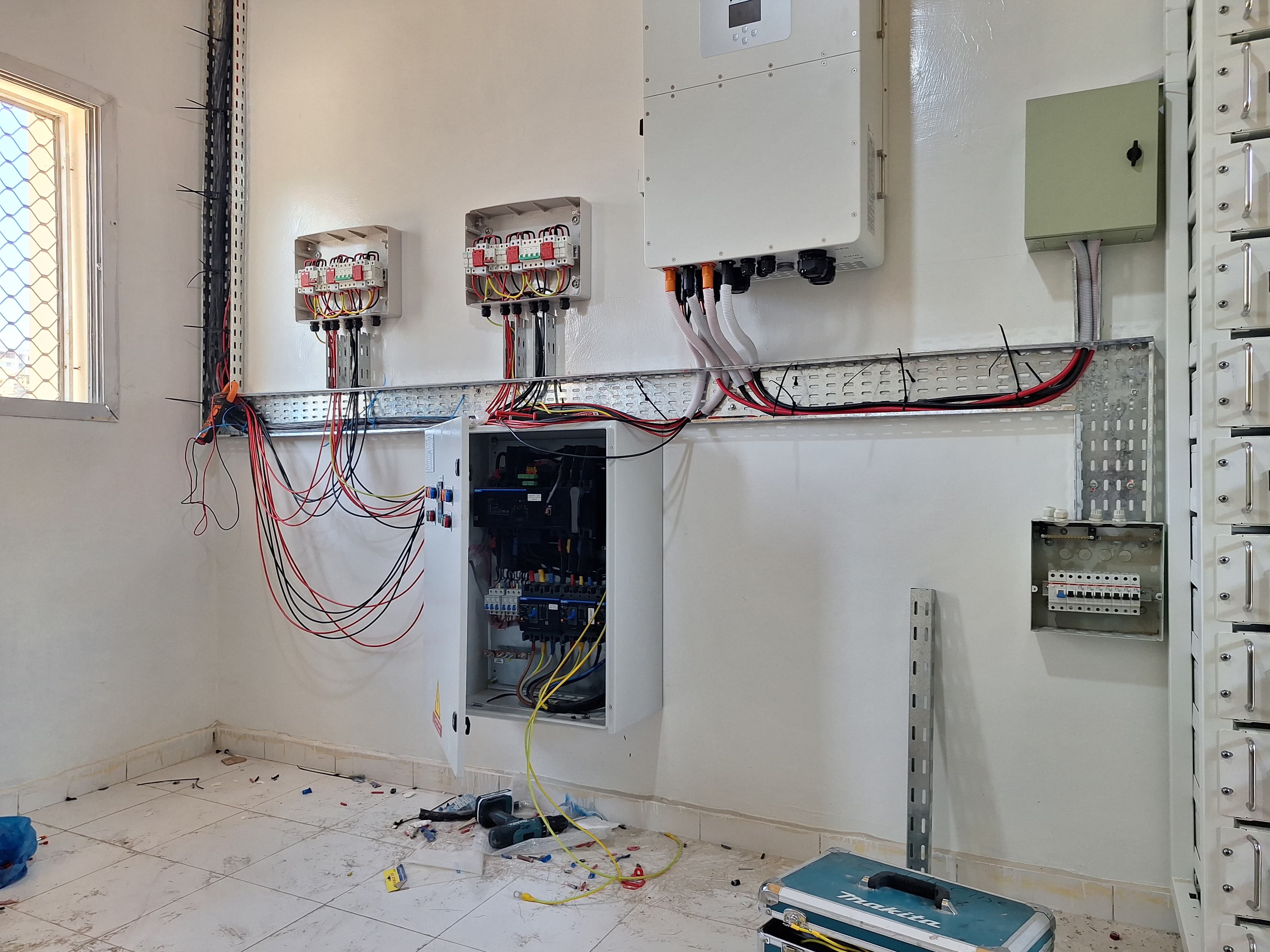 Shangani Referral Hospital High-Voltage Hybrid Solar System